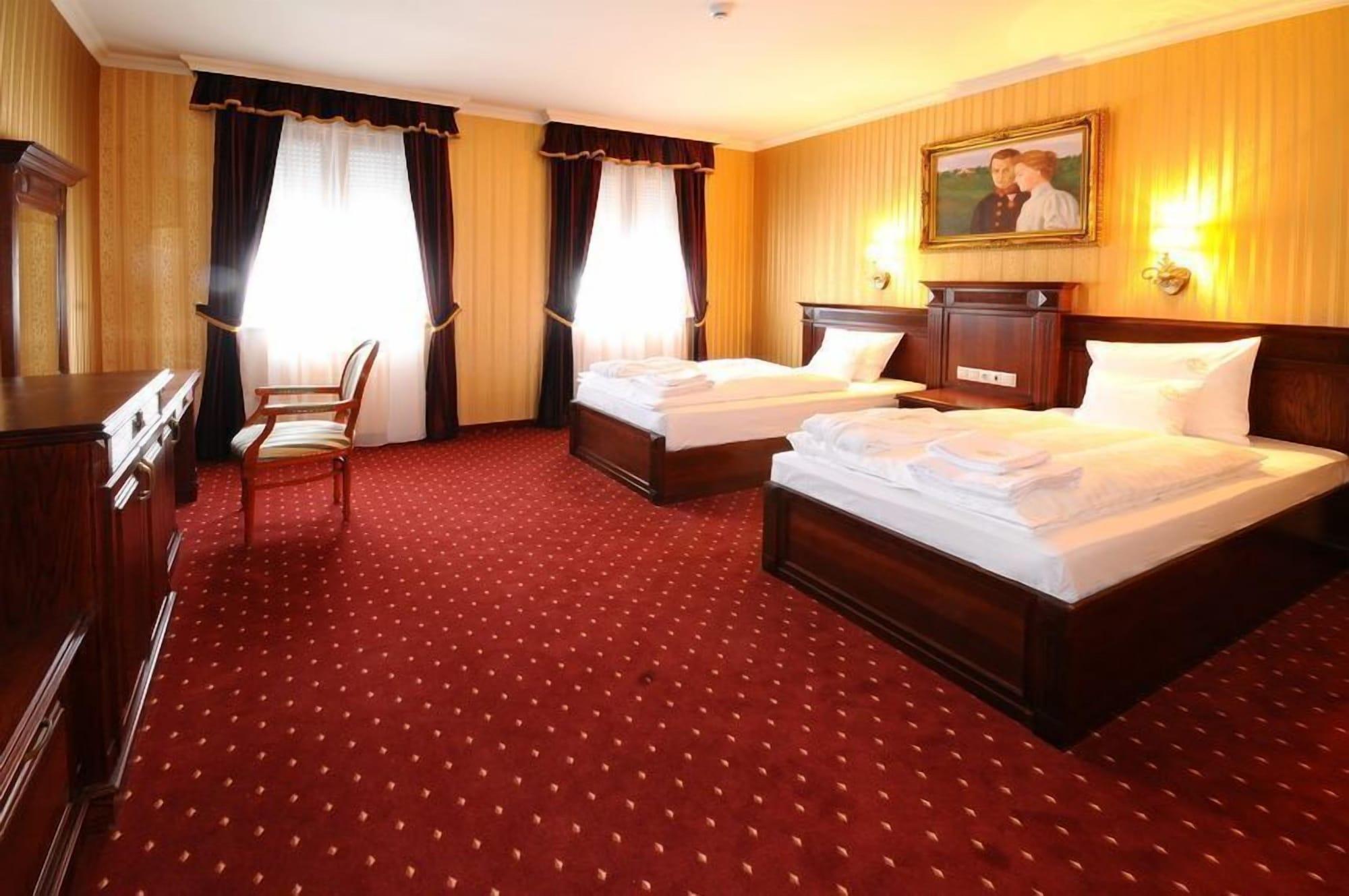 Hotel Obester Debrecen Dış mekan fotoğraf