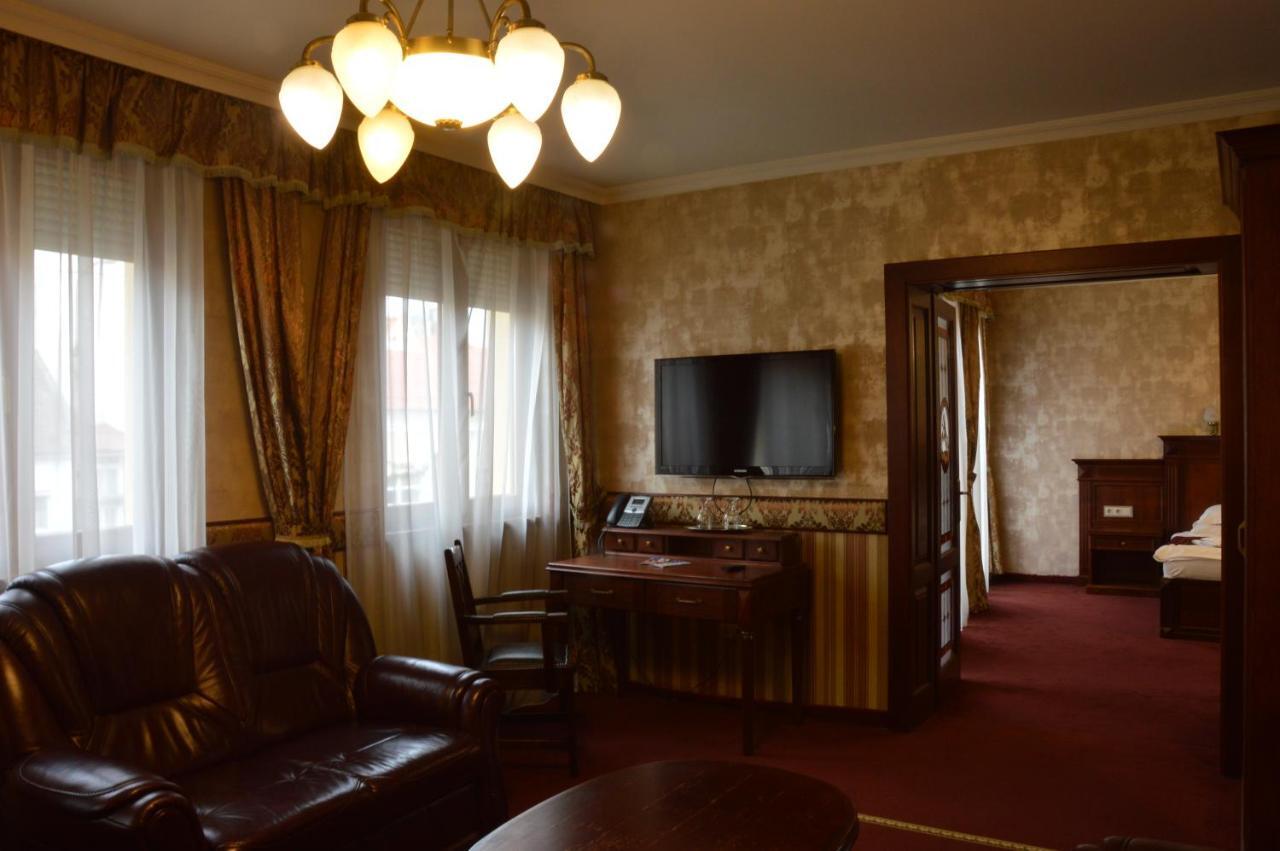 Hotel Obester Debrecen Dış mekan fotoğraf