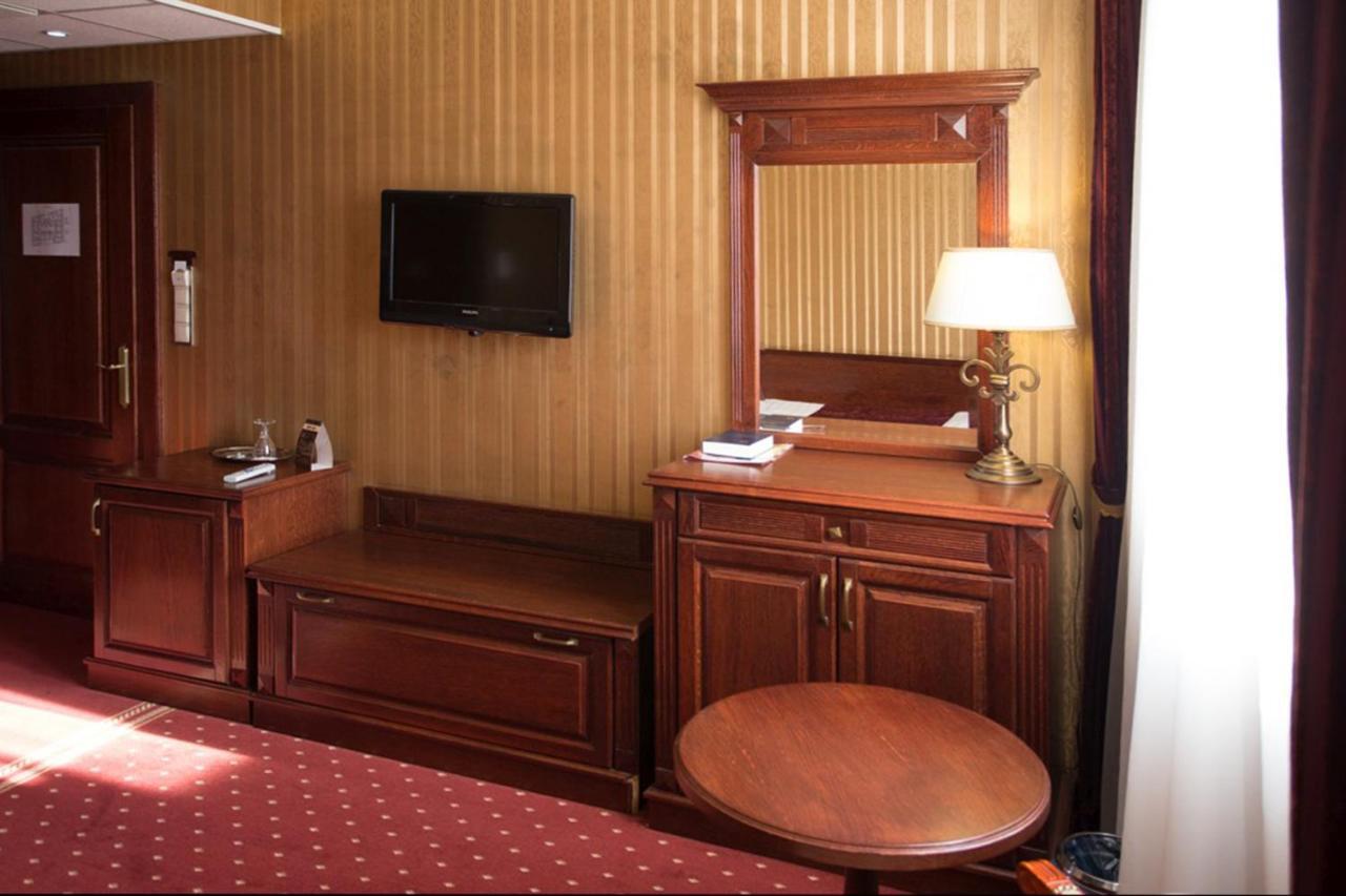 Hotel Obester Debrecen Dış mekan fotoğraf